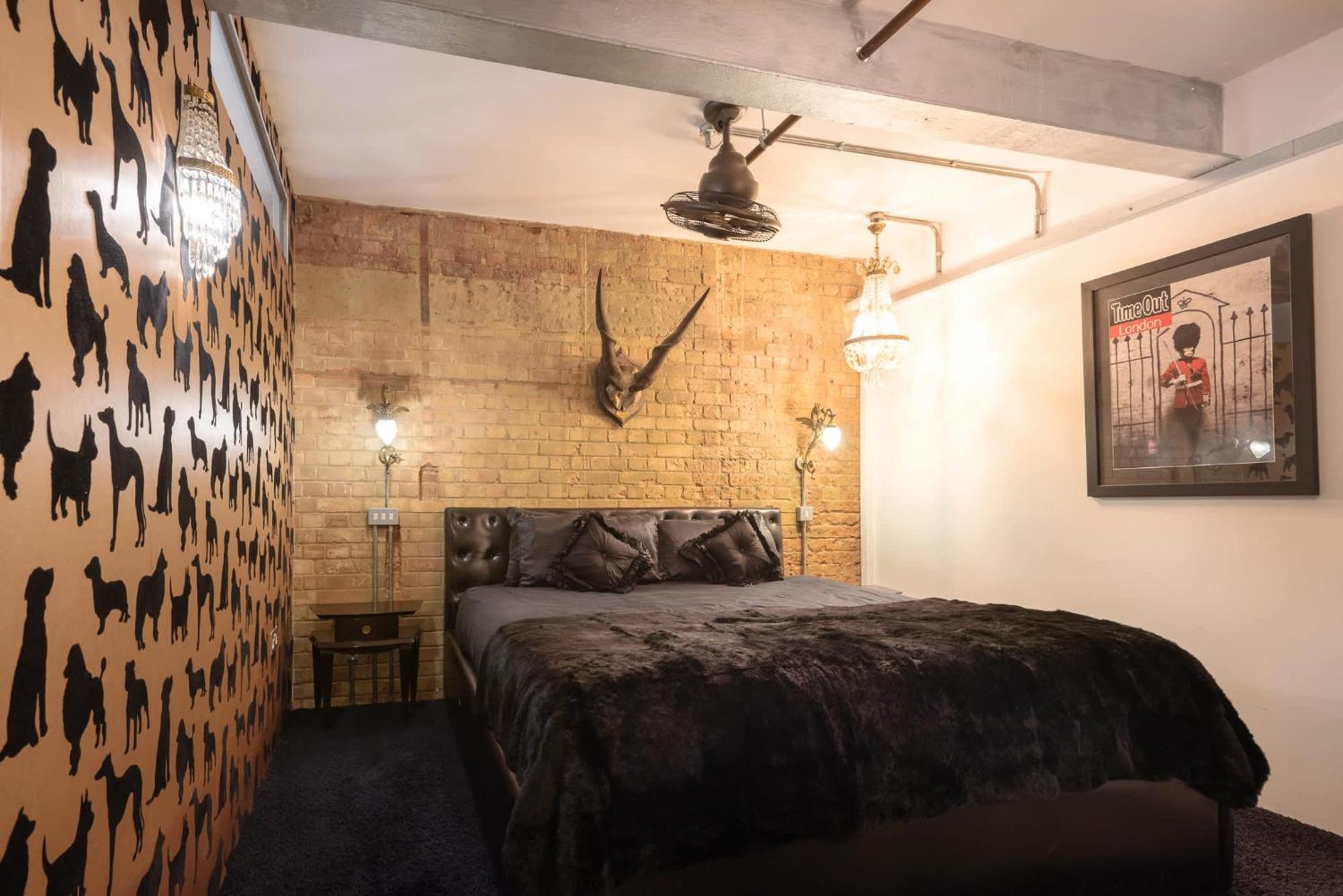 Amazingly Luxurious Loft Apartment, Soho - 3 Bedrooms, 2 Bath & Office 런던 외부 사진
